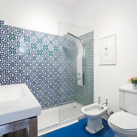 Apartamento Camoes - Bairro Alto - By The Portuguese Story