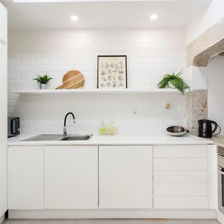 Apartamento Camoes - Bairro Alto - By The Portuguese Story