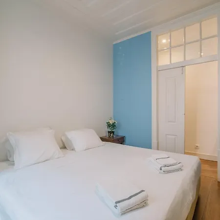 Camoes Deluxe Bairro Alto Лиссабон