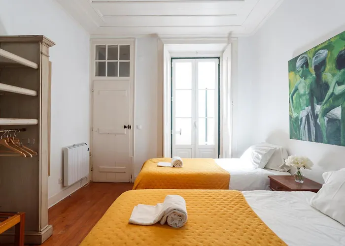 Camoes - Bairro Alto - By The Portuguese Story Apartment *