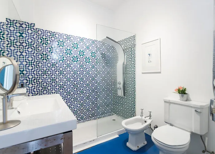 Apartment Camoes - Bairro Alto - By The Portuguese Story